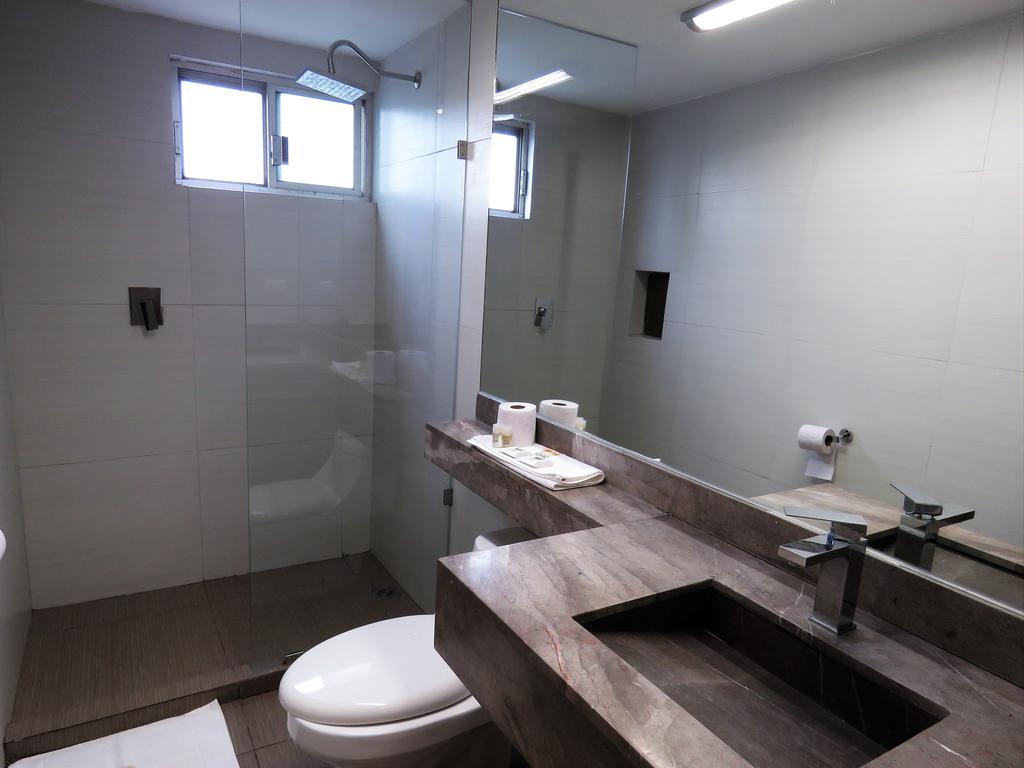 Hotel Grand Reyes Monterrey Bagian luar foto