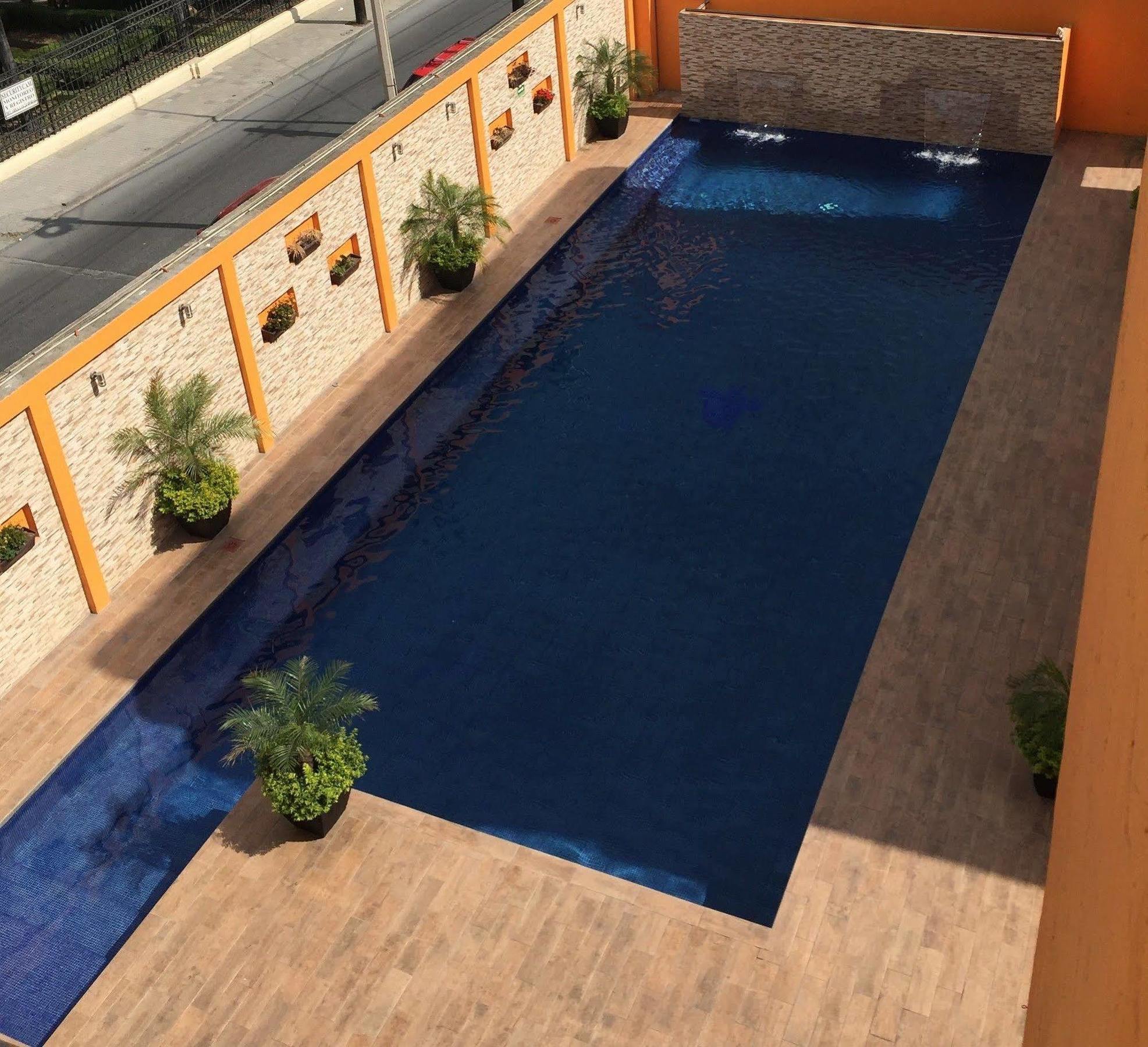 Hotel Grand Reyes Monterrey Bagian luar foto